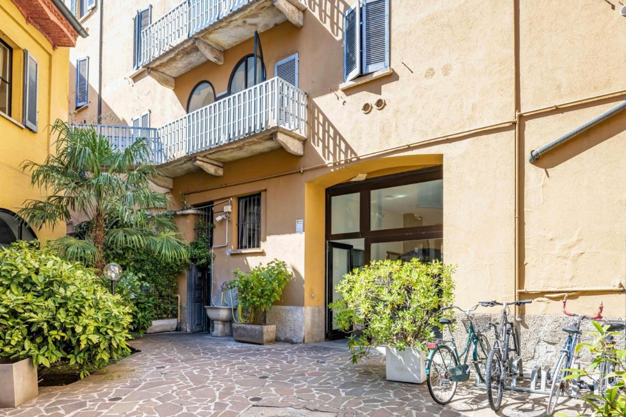 Easylife - Romantico Appartamento Sulla Darsena Milan Bagian luar foto